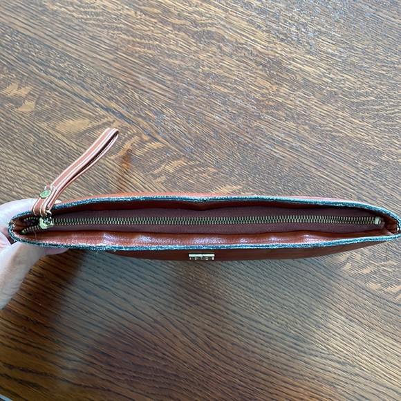 Vintage BB large brown leather clutch - Picture 6 of 8